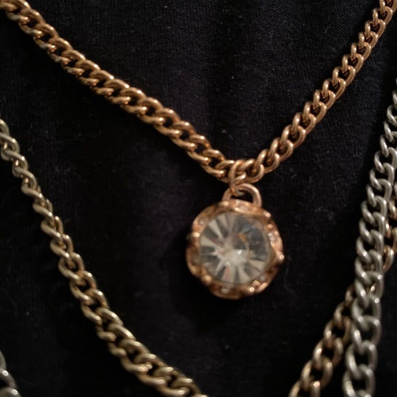 3 chain attached multi colored necklace. - Picture 5 of 7